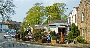 The Priory Inn Scorton  エクステリア 写真